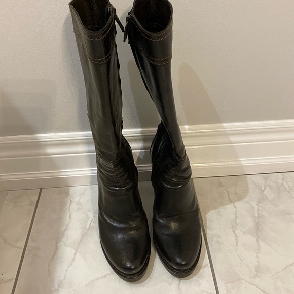 CoSTUME NATIONAL Leather Boots - Picture 2 of 9